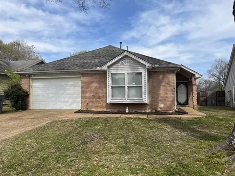 2595 Bay Pointe Cir, Memphis, TN 38128