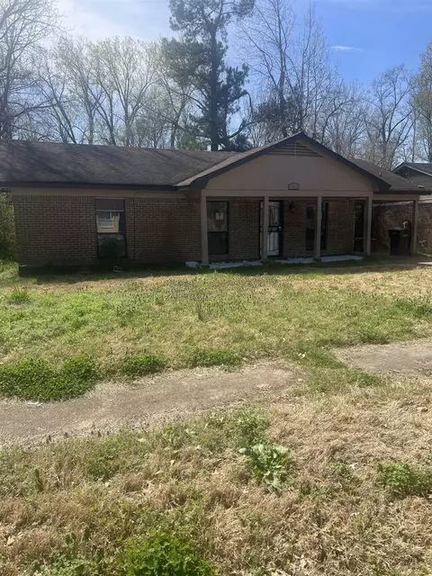 5163 Broken Oak Dr, Memphis, TN 38127