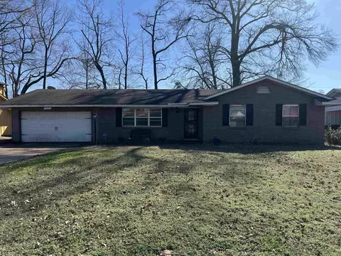 5131 Rolling Fields Dr, Memphis, TN 38134