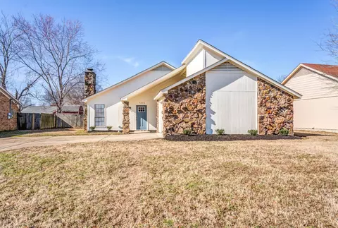 7833 Hickory Meadow Rd, Millington, TN 38053
