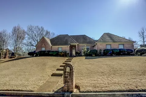 1580 Teal Wing Ln, Cordova, TN 38016