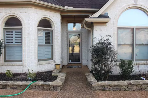10491 Red Stone Dr, Collierville, TN 38017 photo 4
