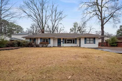4590 Charleswood Ave, Memphis, TN 38117