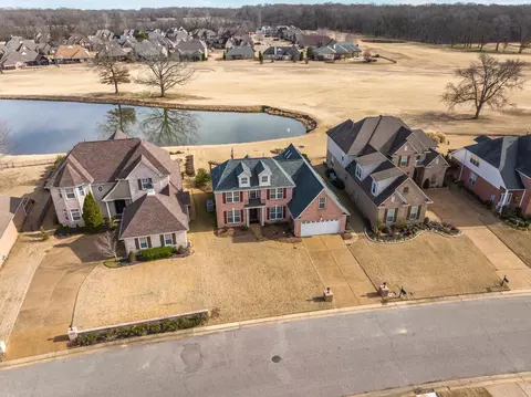 95 Fairoaks Dr, Oakland, TN 38060