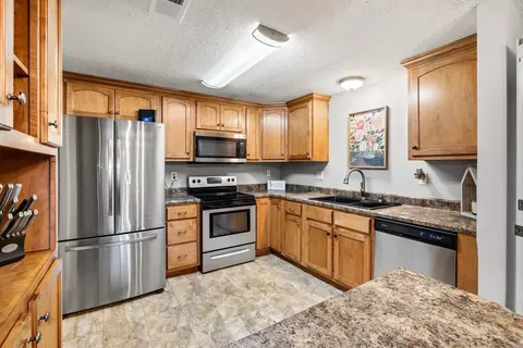 4167 Catalpa Hill Dr, Memphis, TN 38135