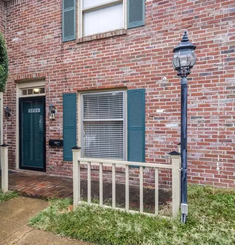 5884 Roxbury Dr, Memphis, TN 38119