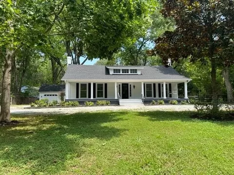 246 N Main St, Collierville, TN 38017