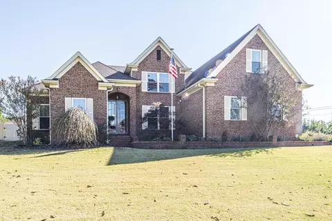 902 Williamsburg Dr, Atoka, TN 38004