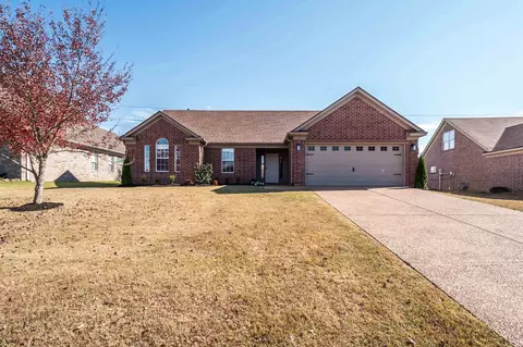195 Mack Edwards Dr, Oakland, TN 38060