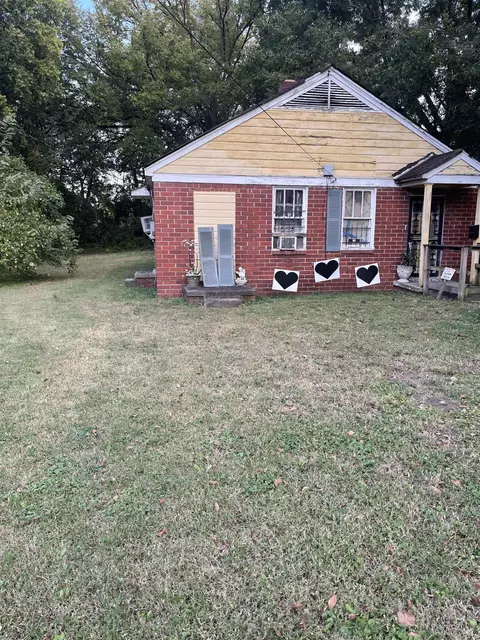818 Crockett St, Memphis, TN 38107