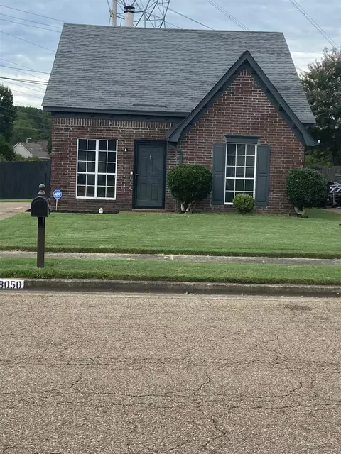 8050 German Creek Dr, Cordova, TN 38018