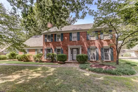 6810 Garden Oaks Dr, Memphis, TN 38120