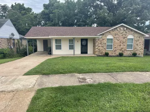 2493 Chattering Ln, Memphis, TN 38127