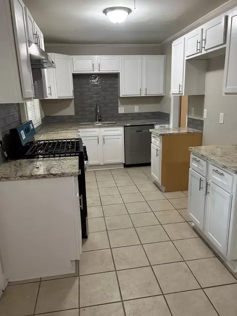 1710 Tahiti Ln, Memphis, TN 38117