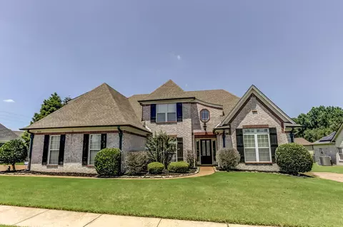 8664 Spice Wood Ln, Cordova, TN 38018