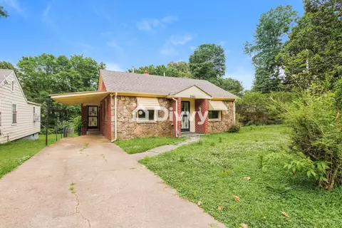 2390 Drake St, Memphis, TN 38106