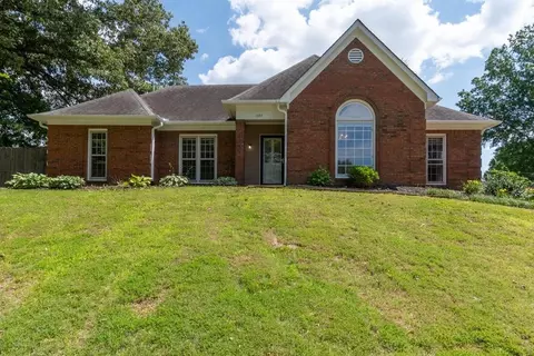 1377 Hawkcrest Cv, Cordova, TN 38016