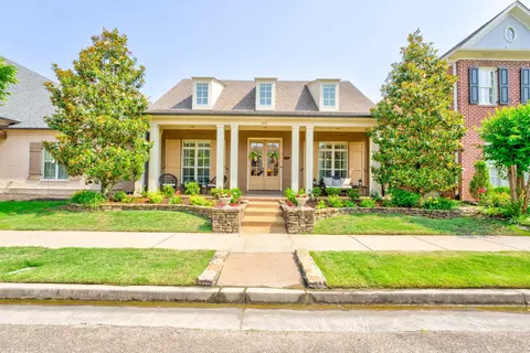 1012 Russell Farms Rd, Collierville, TN 38017