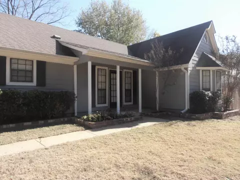 1102 Greenview Rd, Collierville, TN 38017 photo 2