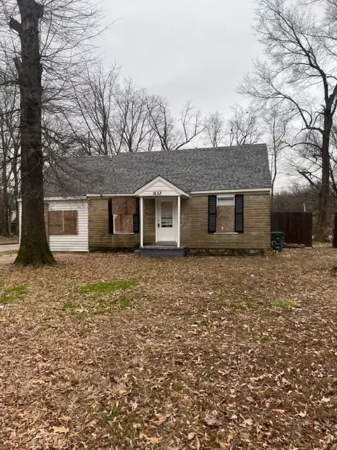 1633 S Winston Dr, Memphis, TN 38127