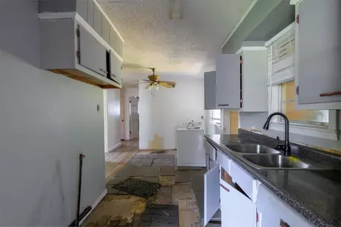 260 E Shelby Dr, Memphis, TN 38109 photo 10