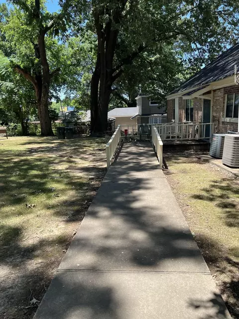 1361 E Mallory Ave, Memphis, TN 38106 photo 9