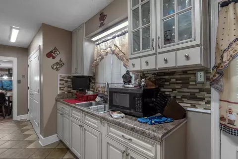 898 Brownlee Rd, Memphis, TN 38116 photo 9