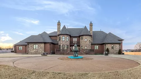 2535 Preakness Dr, Eads, TN 38028