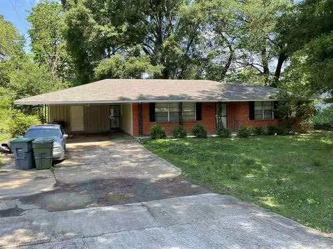 1366 E Holmes Rd, Memphis, TN 38116 photo 1