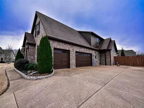 1349 Mountain Side Dr, Collierville, TN 38017 photo 2