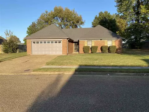 5462 Stephen Forest Rd, Memphis, TN 38141 photo 1