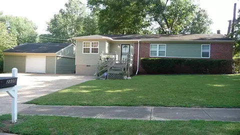2335 Celeste Dr, Memphis, TN 38127 photo 1