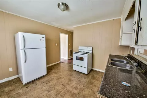 215 Lincoln St, Jackson, TN 38301 photo 4