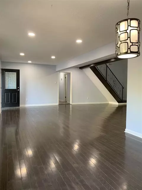 2353 Ridgeway Rd, Memphis, TN 38119 photo 2