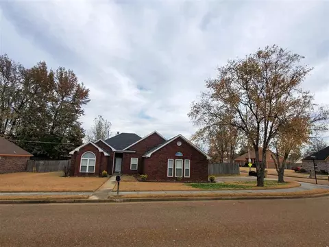 5512 Stephen Forest Rd, Memphis, TN 38141 photo 1
