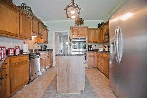 826 Deep Woods Dr, Collierville, TN 38017 photo 12