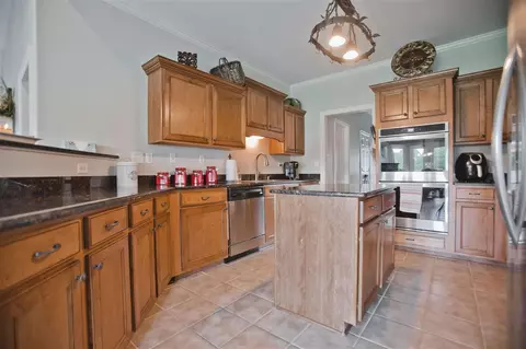 826 Deep Woods Dr, Collierville, TN 38017 photo 11