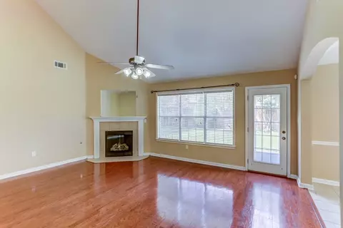 4639 E Ashglen Cir, Collierville, TN 38017 photo 3
