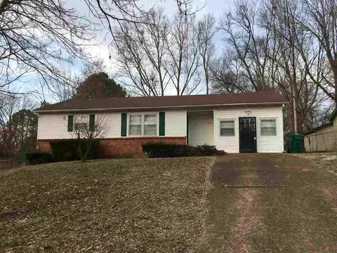 370 E Walnut St, Dyer, TN 38330 photo 1