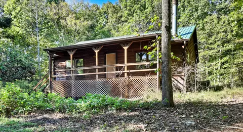348 Shepherd Hollow Rd, Indian Mound, TN 37079