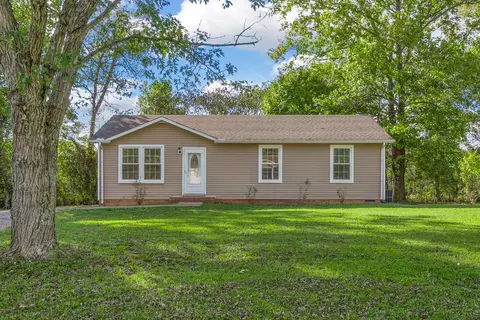 585 Caskey Dr, Clarksville, TN 37042