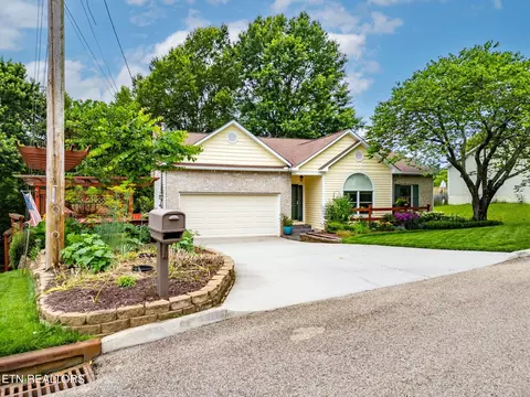 1807 Poplar Hill Rd, Knoxville, TN 37922