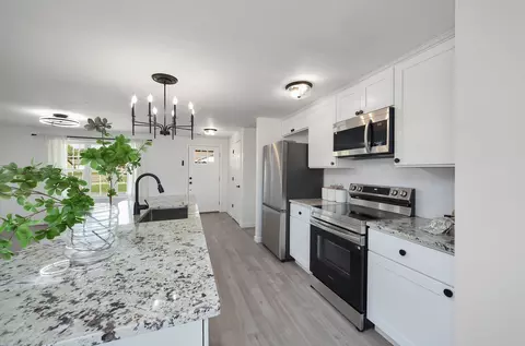 5 Raintree Cv, Jackson, TN 38305