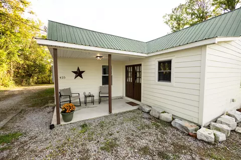 425 Allisona Rd, Eagleville, TN 37060 photo 2