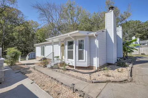3057 Casa Dr, Nashville, TN 37214