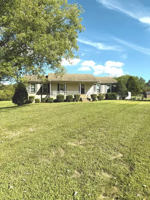 356 Lee Rd, Cottontown, TN 37048