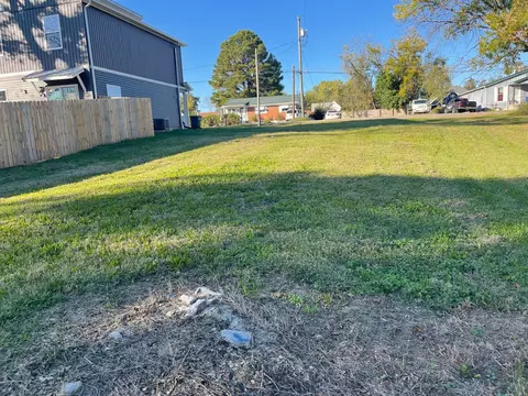 596 18th Ave W, Springfield, TN 37172