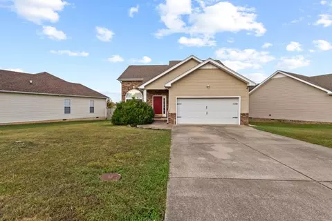 Exterior - 500 Berry Cir, Springfield, TN 37172 photo 2 of 8