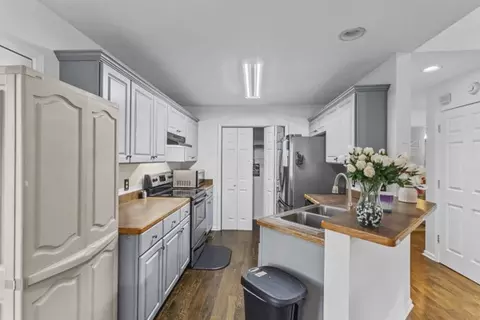 Kitchen - 500 Berry Cir, Springfield, TN 37172 photo 1 of 3