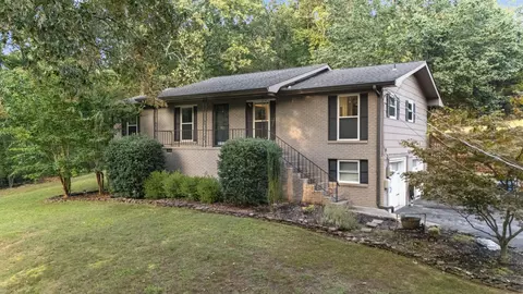 3929 Hamill Rd, Hixson, TN 37343